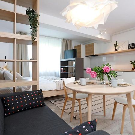 New & Cozy Studio In Ghencea + Netflix Бухарест Экстерьер фото