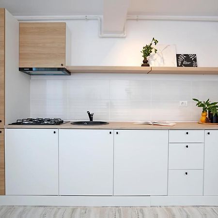 New & Cozy Studio In Ghencea + Netflix Бухарест Экстерьер фото