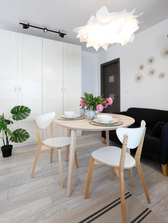 New & Cozy Studio In Ghencea + Netflix Бухарест Экстерьер фото