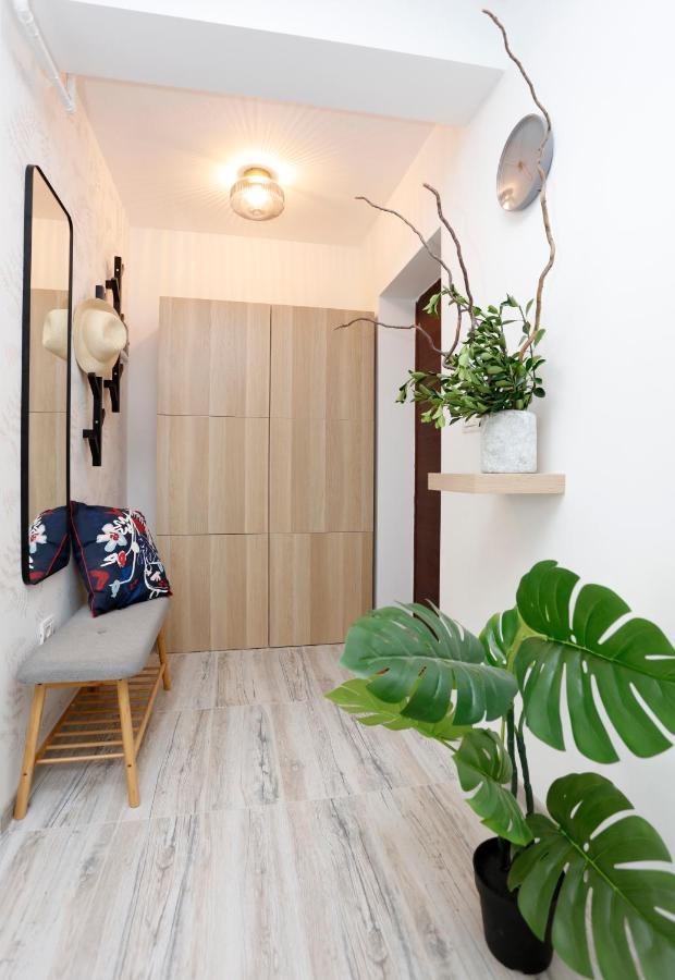 New & Cozy Studio In Ghencea + Netflix Бухарест Экстерьер фото